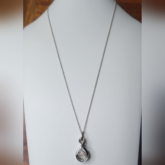 Simply Stunning Pulse Opal and Sterling Silver (925) Necklace - Picture 8 of 10